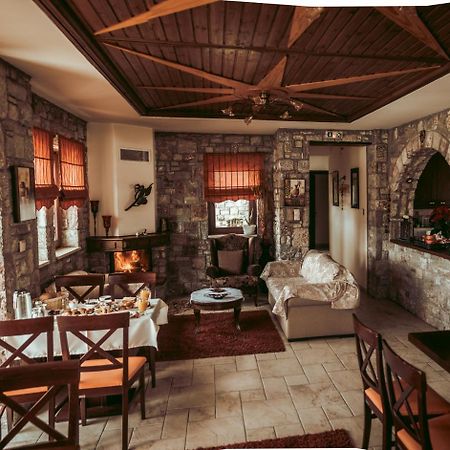 Filoxenia Hotel Koutsodimos Bagian luar foto