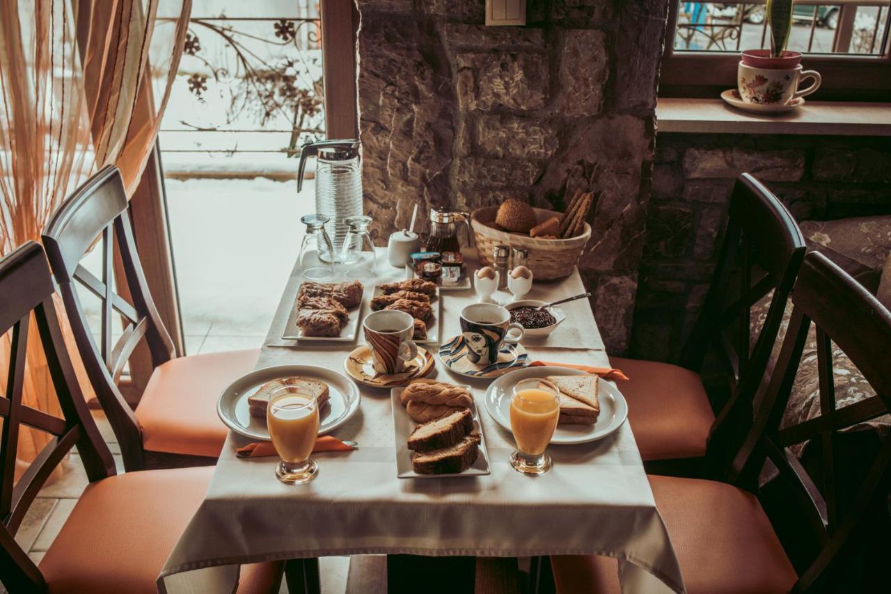 Filoxenia Hotel Koutsodimos Bagian luar foto