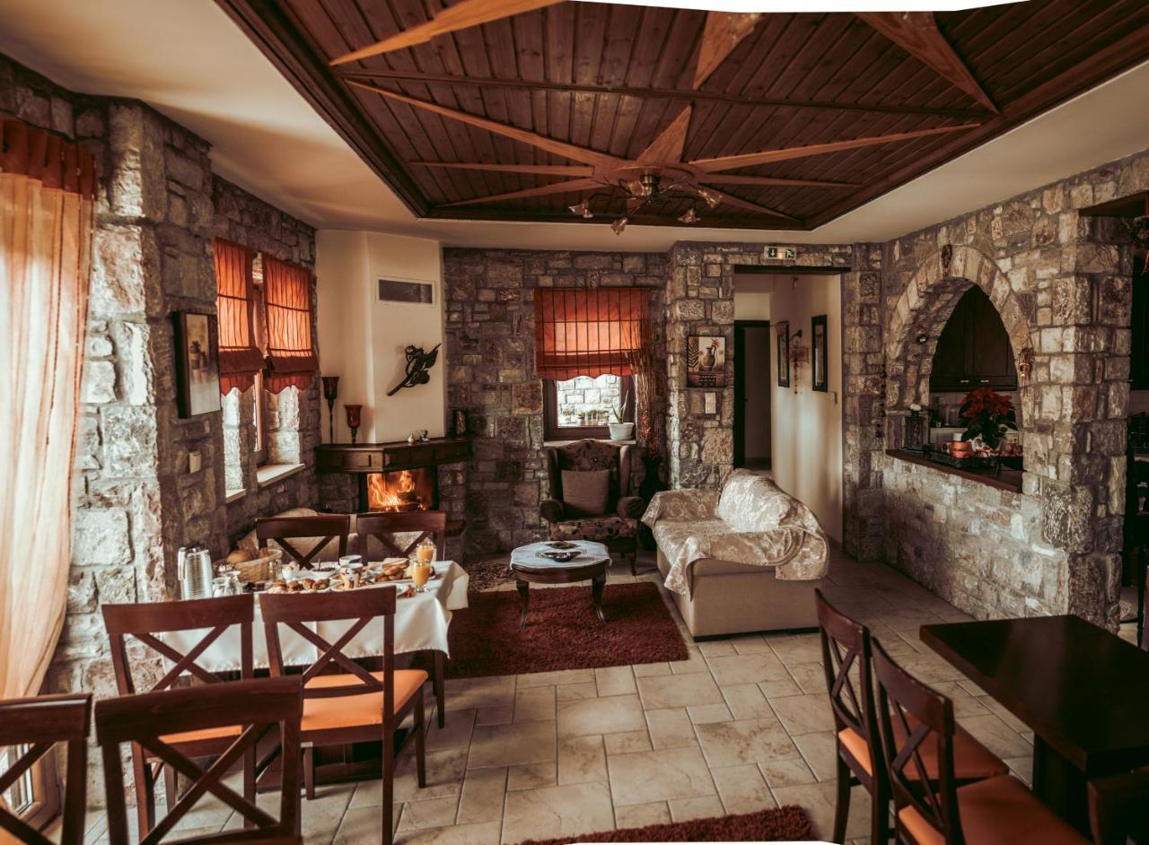 Filoxenia Hotel Koutsodimos Bagian luar foto