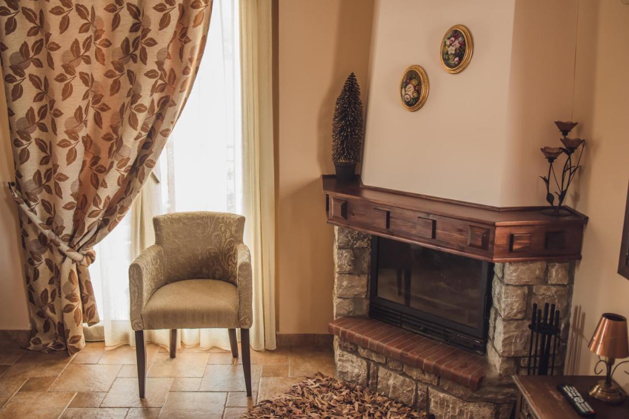 Filoxenia Hotel Koutsodimos Bagian luar foto