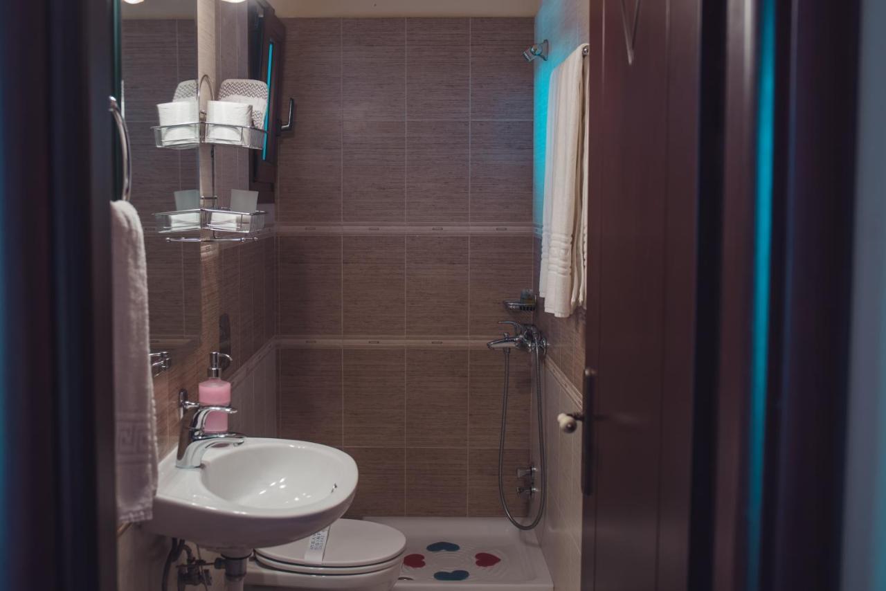 Filoxenia Hotel Koutsodimos Bagian luar foto