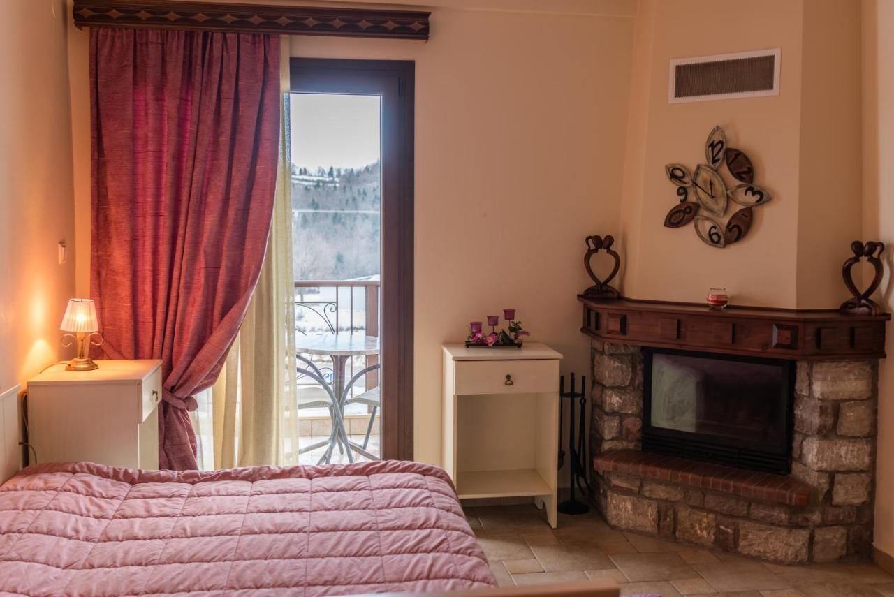 Filoxenia Hotel Koutsodimos Bagian luar foto