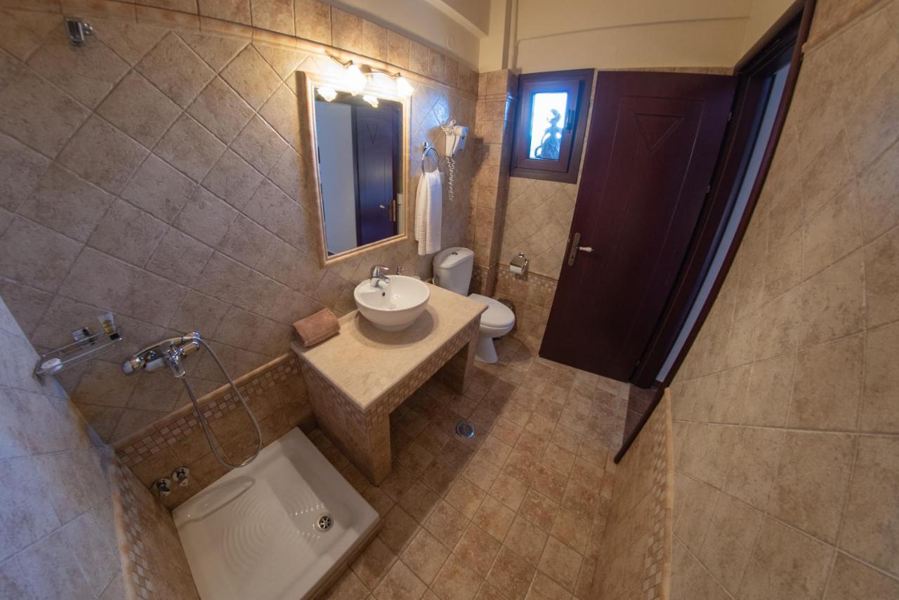 Filoxenia Hotel Koutsodimos Bagian luar foto